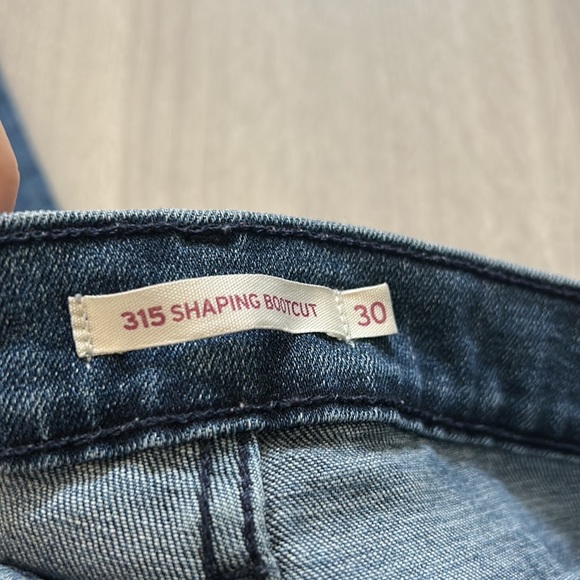 Levi’s Bootcut Jeans. Style 315. - Picture 3 of 3